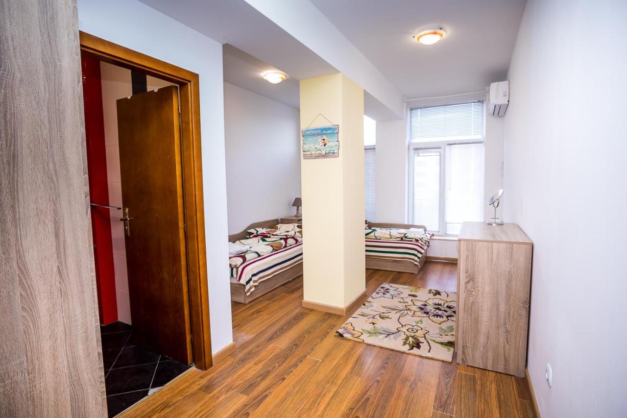 Old City Square Apartment Lovech Bagian luar foto