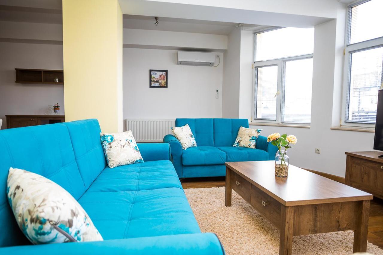 Old City Square Apartment Lovech Bagian luar foto