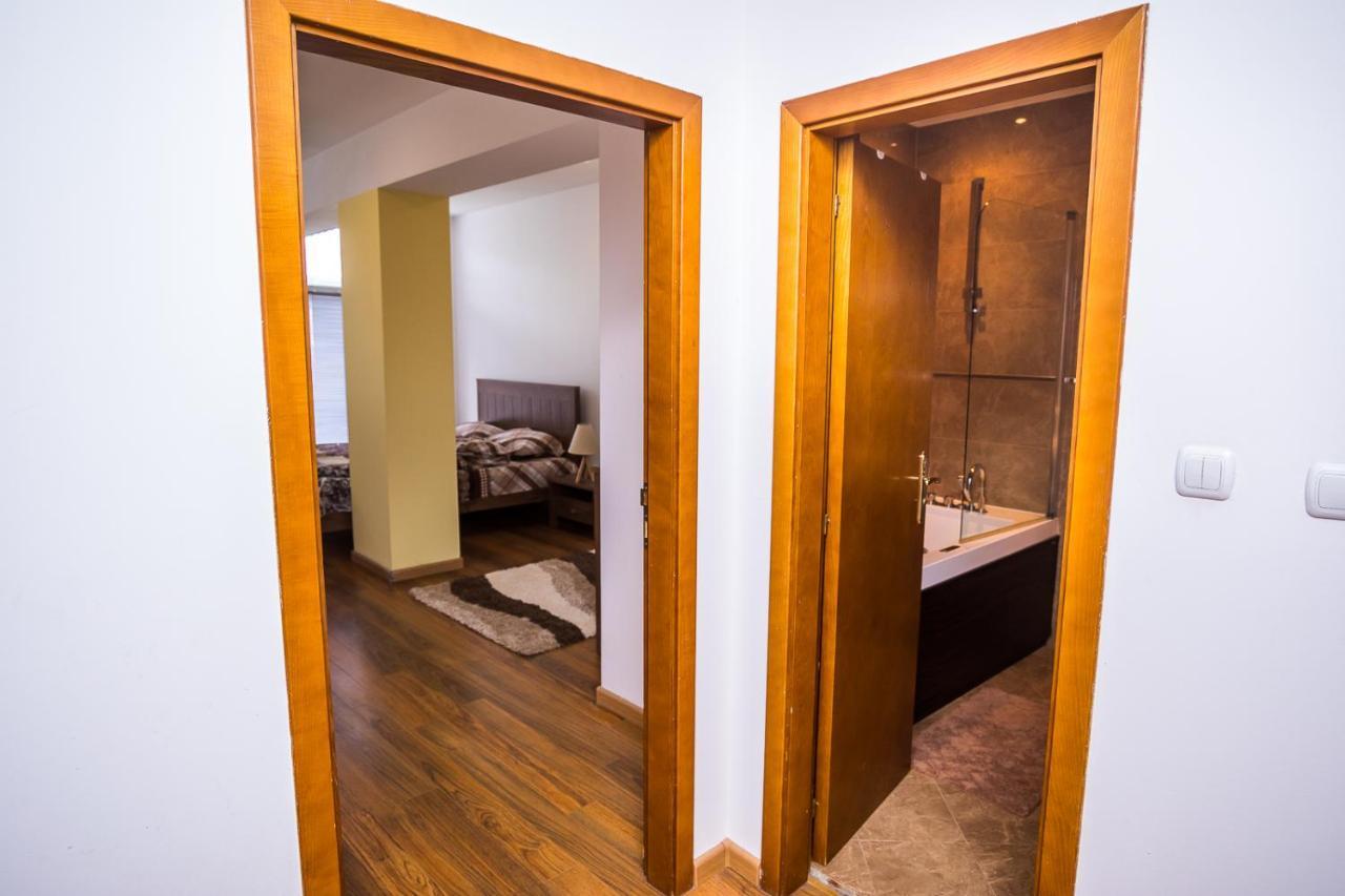 Old City Square Apartment Lovech Bagian luar foto