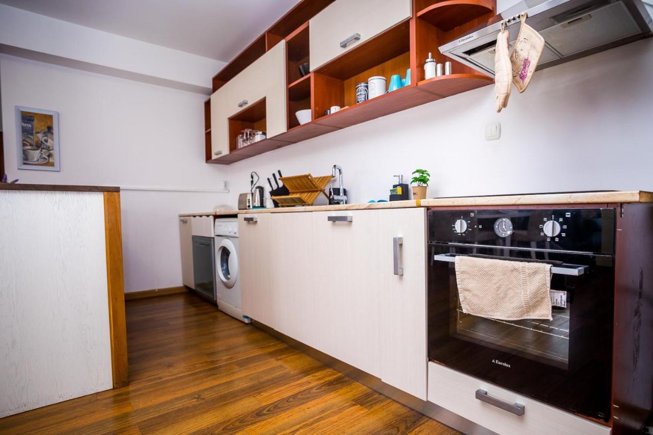 Old City Square Apartment Lovech Bagian luar foto